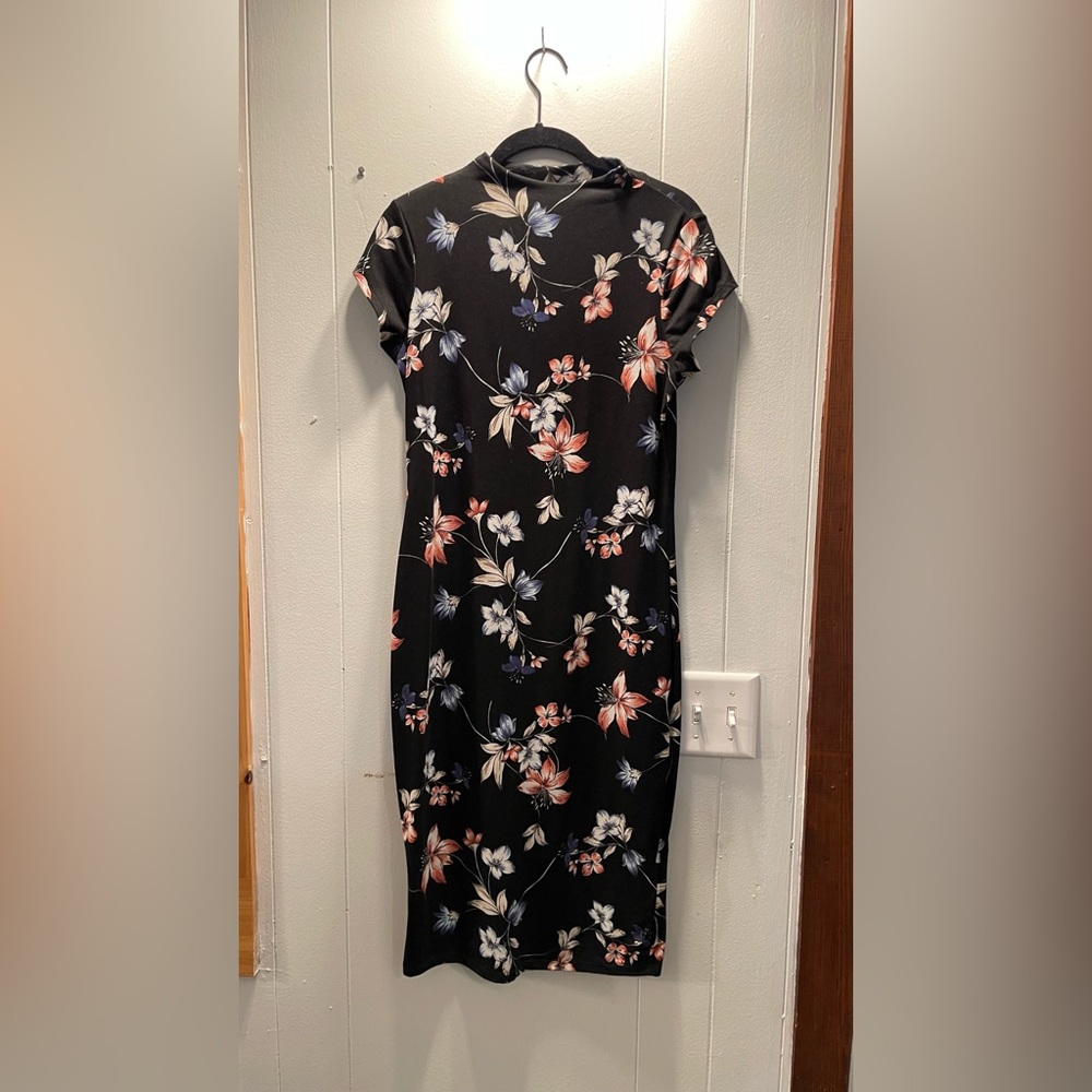 Iris Floral Black Bodycon Dress - Size Large
